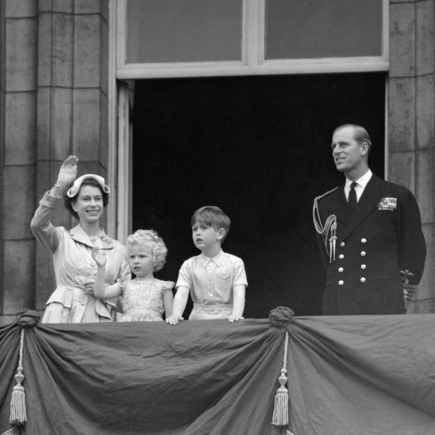 Prince Charles and Princess Anne with their parents, Queen Elizabeth II and Duke of Edinburgh, on the balcony of Buckingham Palace following their return from the Commonwealth tour