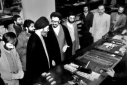 بازدید آیت‌الله خامنه‌ای از روزنامه اطلاعات