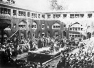 مراسم تعزیه خوانی محرم در بازار لباس فروشان تهران-1890