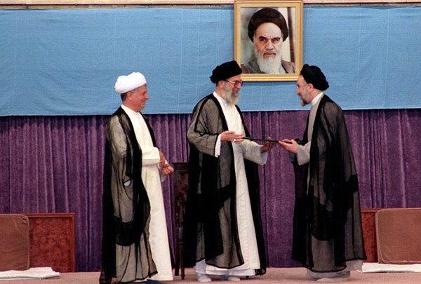 بازخوانی خطبه‌های هاشمی رفسنجانی در نماز جمعه پیش از انتخابات دوم خرداد