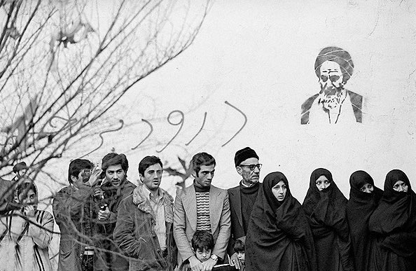 انقلاب ایمان در ایران/ سال پایانی رژیم شاهنشاهی چگونه گذشت؟ 