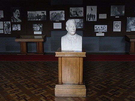 استالین‌زدایی موزه‌ای/ یادگار کودکی دیکتاتور نمایشگاه سرکوبگری‌ می‌شود