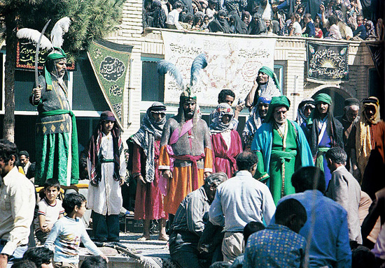جشنواره فرهنگی یا بازار مکاره؟*/ مروری گذرا بر جشن هنر شیراز؛ از آغاز تا فرجام
