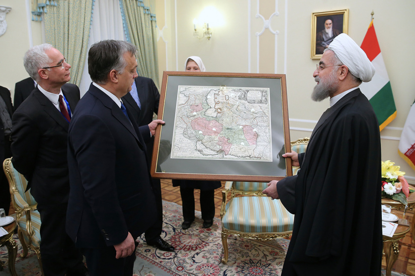 نقشه ۱۷۵ ساله، هدیه نخست‌وزیر مجارستان به روحانی