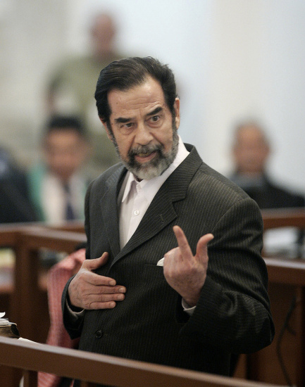 افسانه‌ دیکتاتورها؛ از دستگاه آدم‌کشی صدام تا محافظان قذافی