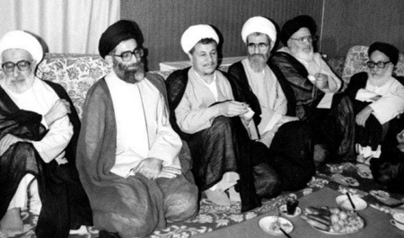 آیتالله خامنهای چگونه به رهبری انتخاب شدند؟