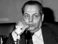 معینفر در مجلس